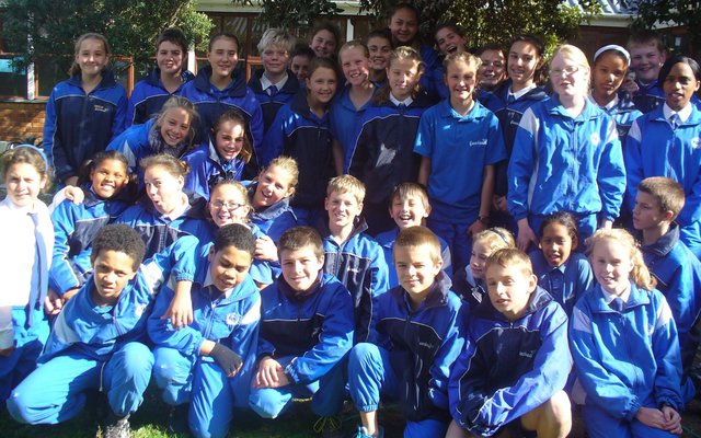 Engelse Eisteddfod : Gr 4 â€“ 7 : Vrydag, 25 Julie 2014 Curro Privaatskool, Hermanus: Cum Laude  -  3; Goud â€“ 23; Silwer â€“ 9; Groenâ€“ 3 Baie geluk aan Gerphan Louw (Gr 6), wat â€˜n medalje ontvang het vir beste voordrag in sy ouderdomsgroep. Wel gedaan!!